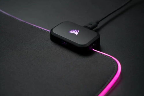 巨型發(fā)光HUB桌布 美商海盜船MM700 RGB鼠標(biāo)布墊體驗(yàn)